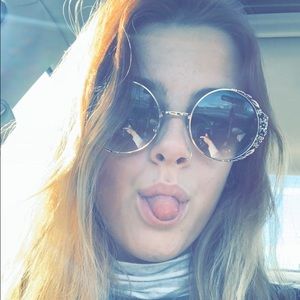 Meet your Posher, Aleena